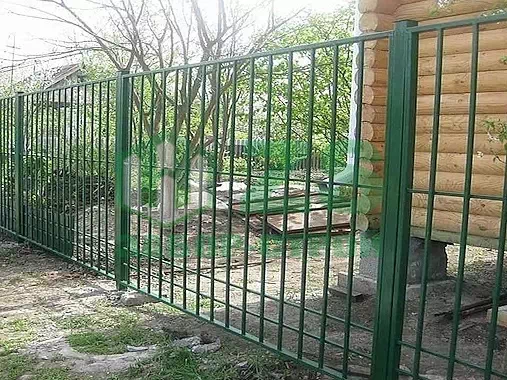 Забор профильный с бетонированием столбов Забор профильный с бетонированием столбов